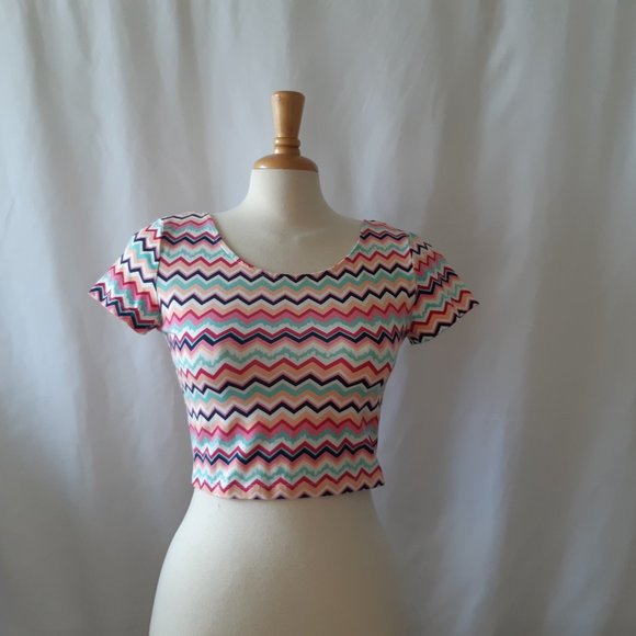 New Pink-Turquoise crop top - Picture 2 of 6